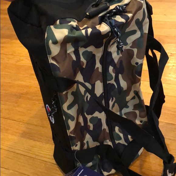 NWT Champion Duffle bag Camo and Black - Picture 4 of 5